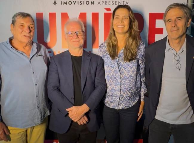 Jean Thomas Bernardini, CEO da Imovision; Thierry Frémaux, diretor do Festival de Cannes; Isabel Swan, vice-prefeita de Niterói; e o cineasta Walter Salles Jr.