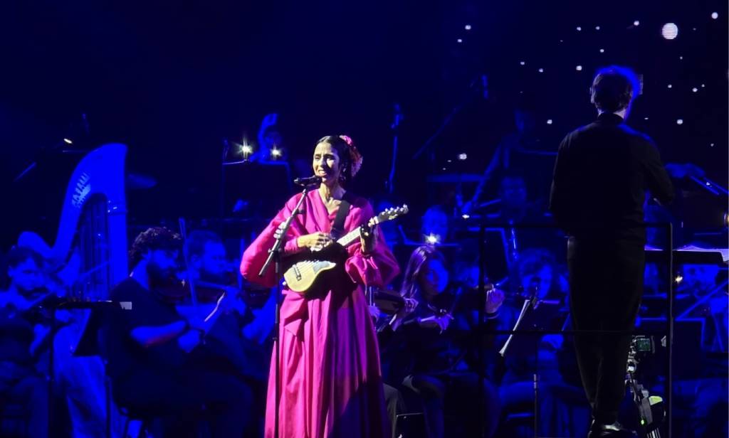 Em show no Rio, Marisa Monte fala sobre violência na cidade