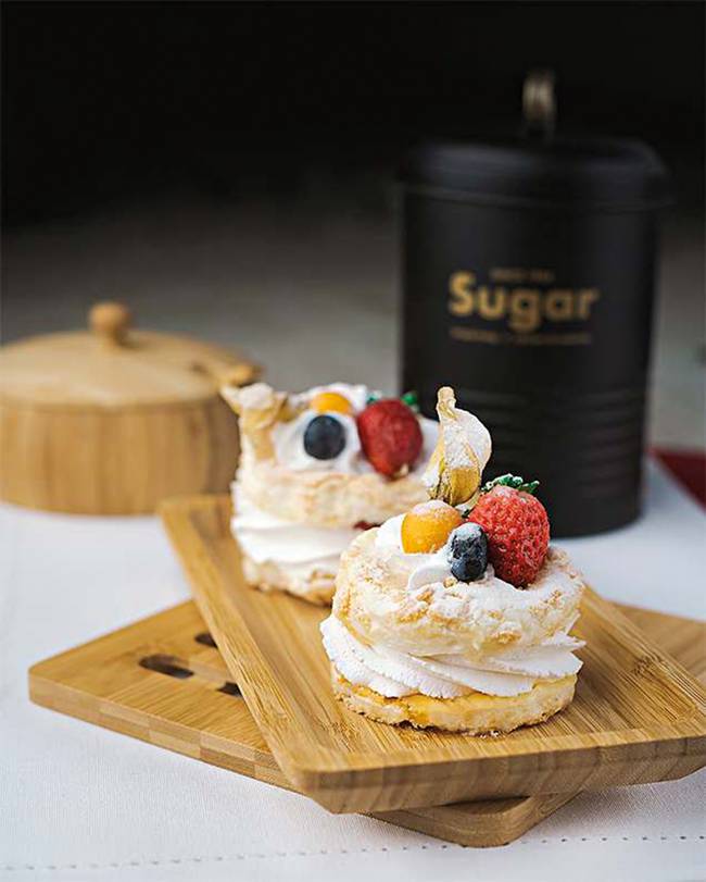 minipavlova do Empório Farinha Pura.jpg