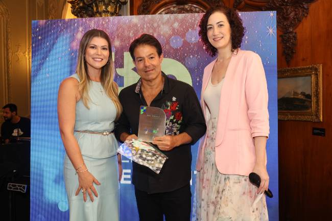 Analine Castro Alex Cohen e Paola Figueiredo