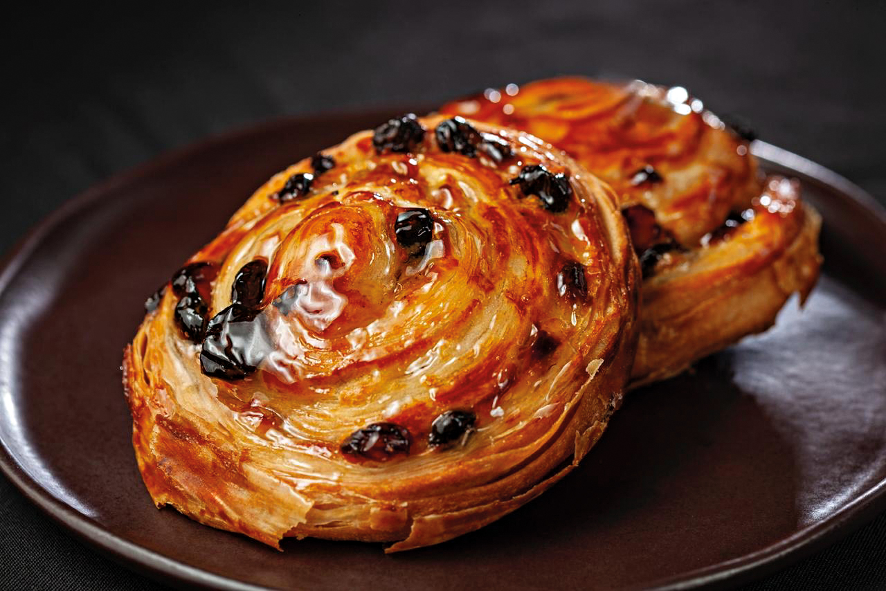 Danish da Rio Sucrée Massa semi folhada feita na casa, passas e creme R$ 27,80. Crédito Raphael Nogueira.jpg