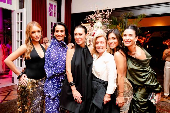 Maria Braz, Silvia Braz, Isabela Bussade, Beth Buassade, Antoia Braz e Maria Bussade