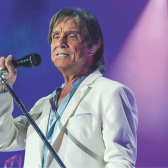Encontro com o rei: Roberto Carlos fará apresentação gratuita em festival promovido pela prefeitura de Duque de Caxias.