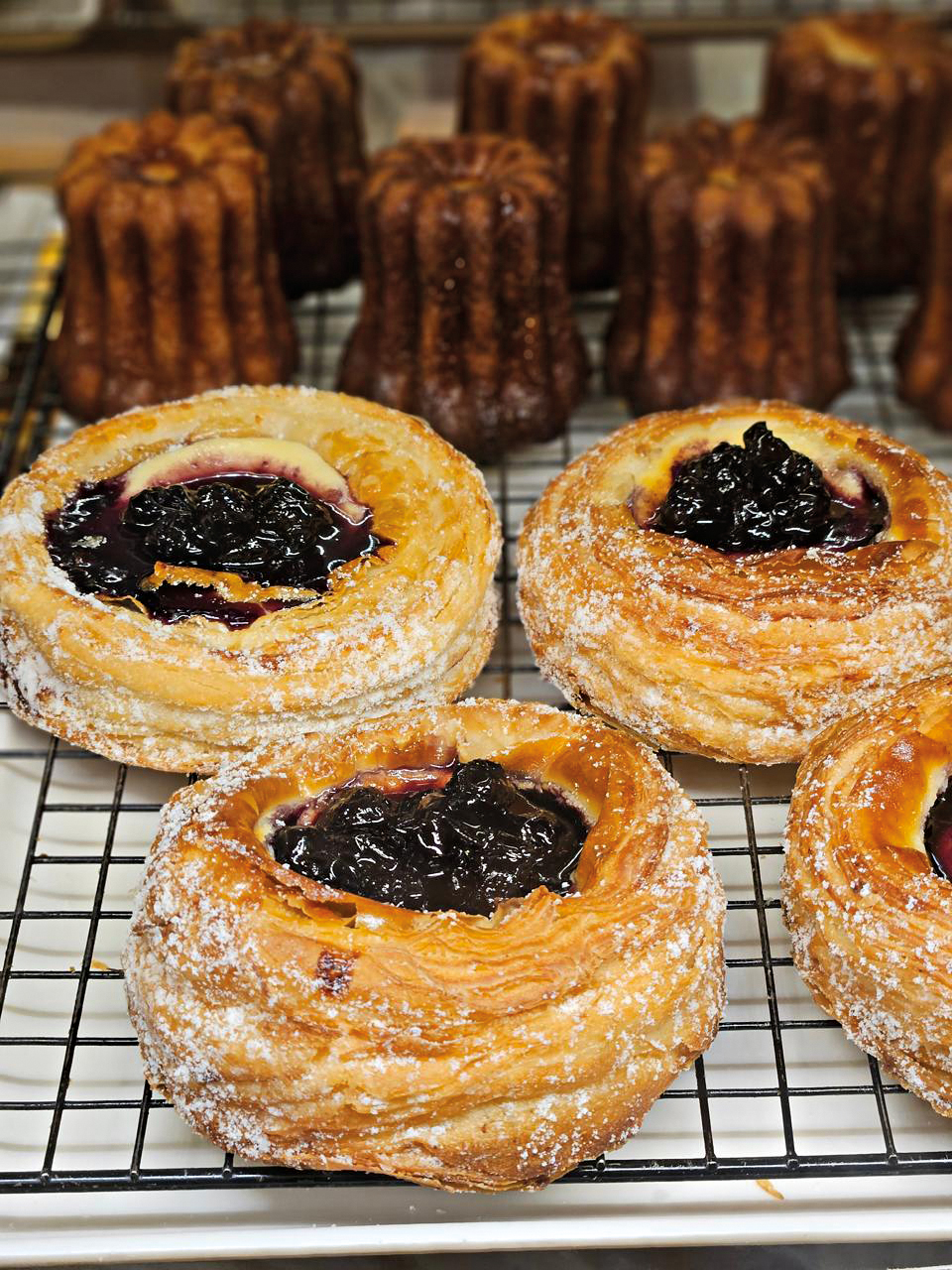 Talho Capixaba. Danish com recheio de queijo Boursin com geleia de Mirtilo. Preço R$ 16,70 . Divulgação.jpeg