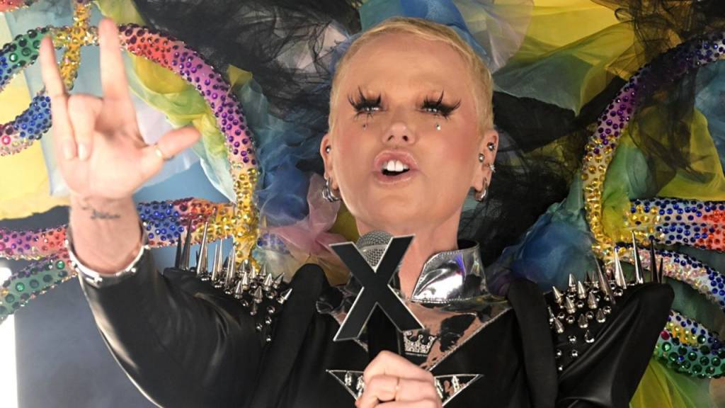 O último voo da nave: Xuxa anuncia primeira data da turnê de shows