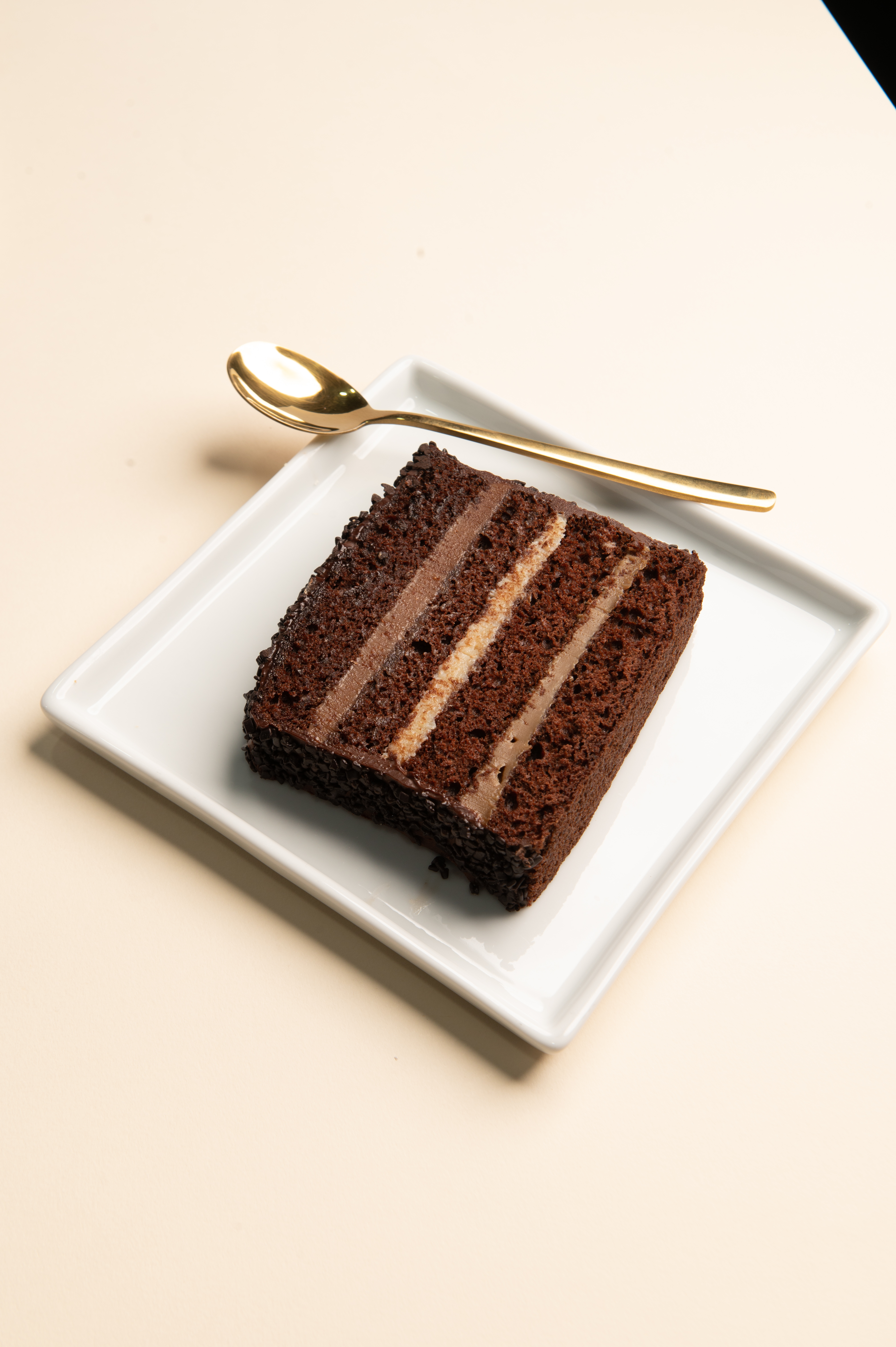 Bolo de chocolate Louzieh Doces