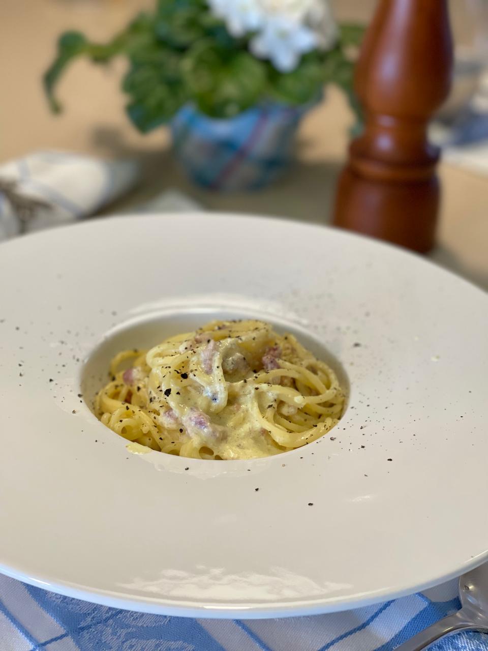 CARBONARA-elisa-mendes-de-almeida