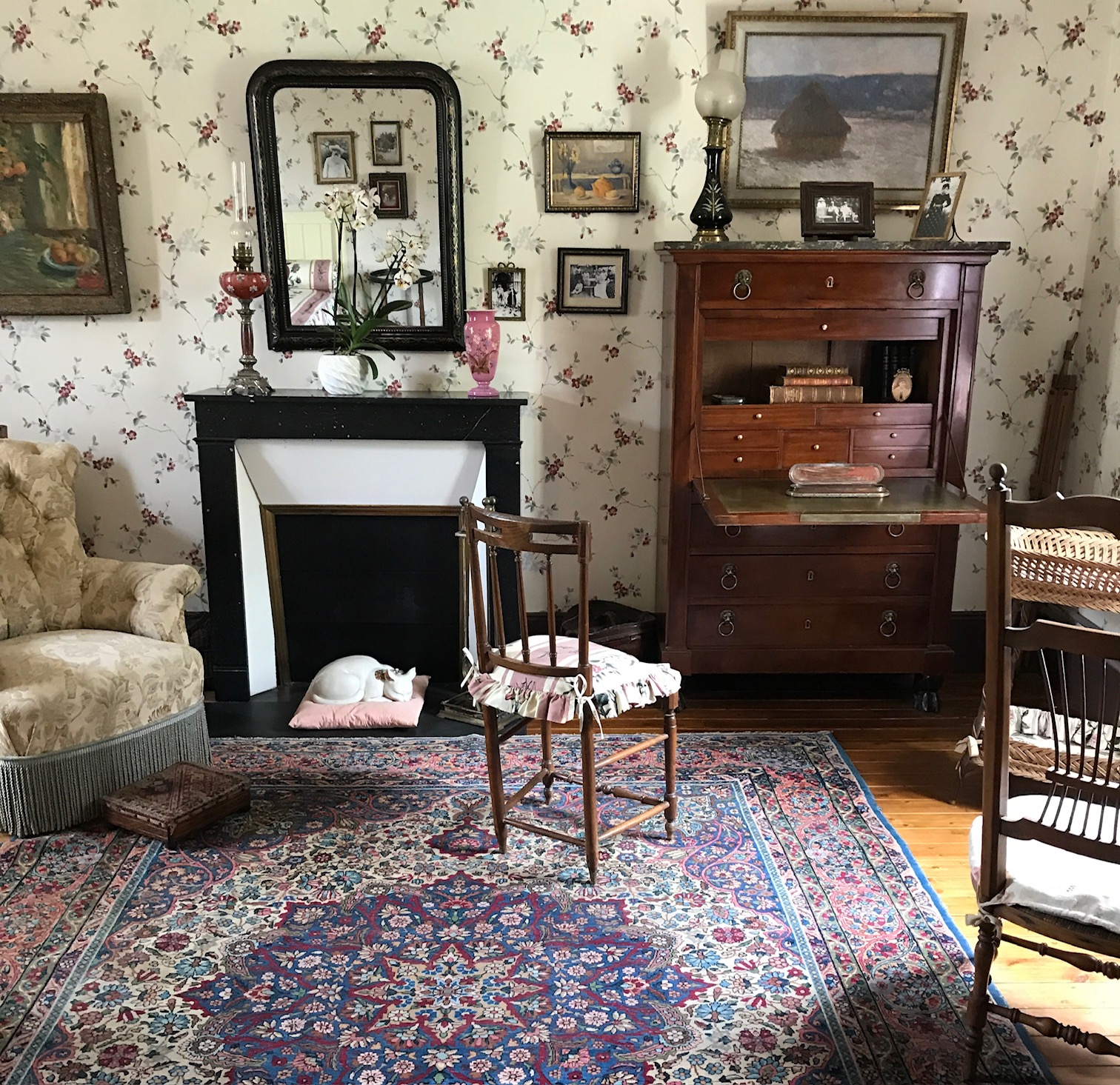 Interior da casa do pintor Claude Monet