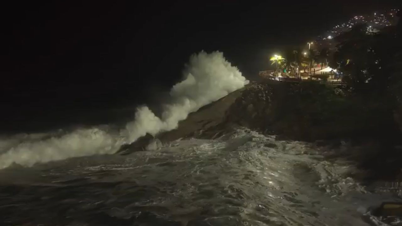 Ressaca no Leblon: ondas gigantes causaram interdição da pista