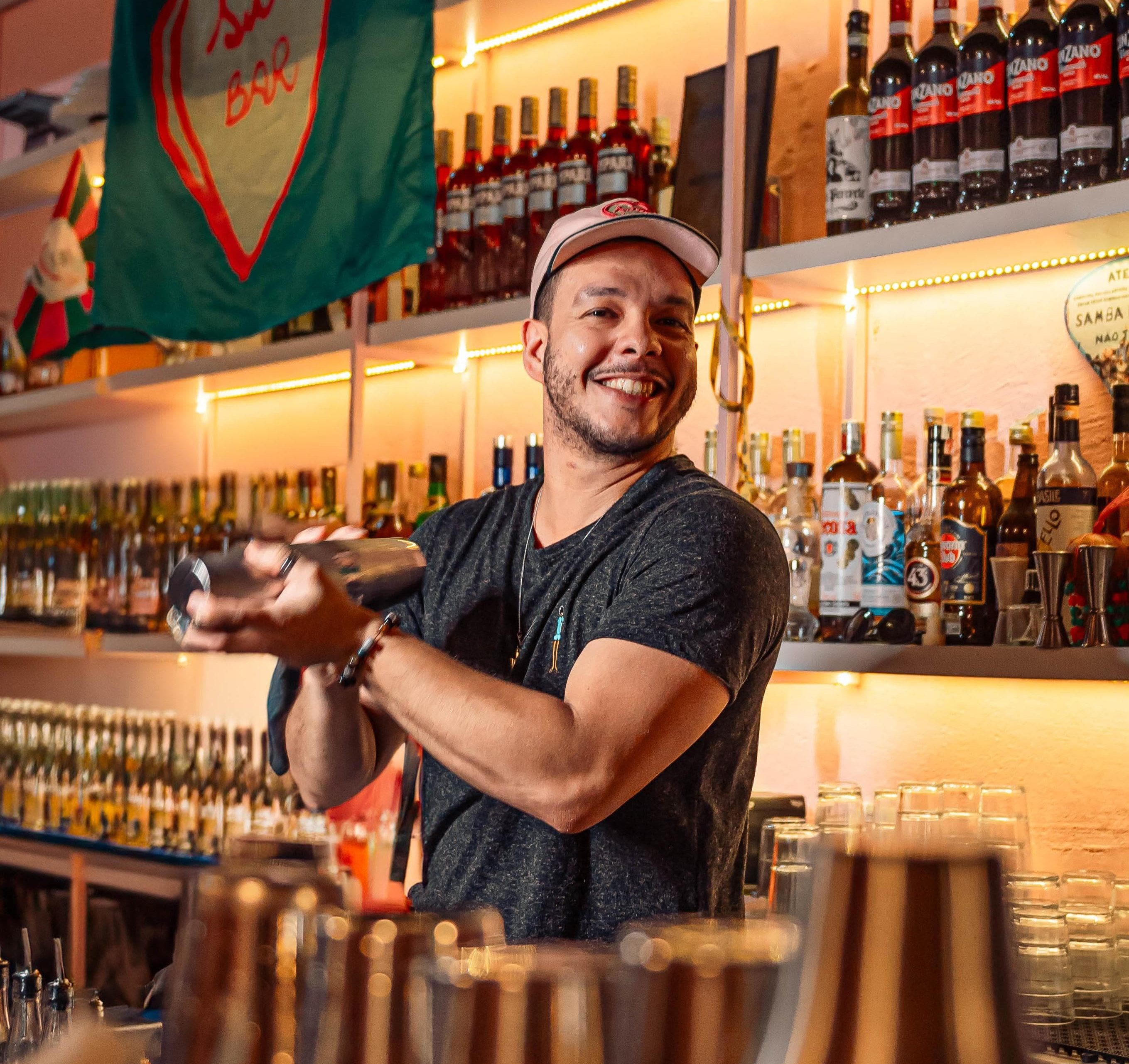 Jurema Bar, campeão de COMER & BEBER, recebe Satay em noite asiática
