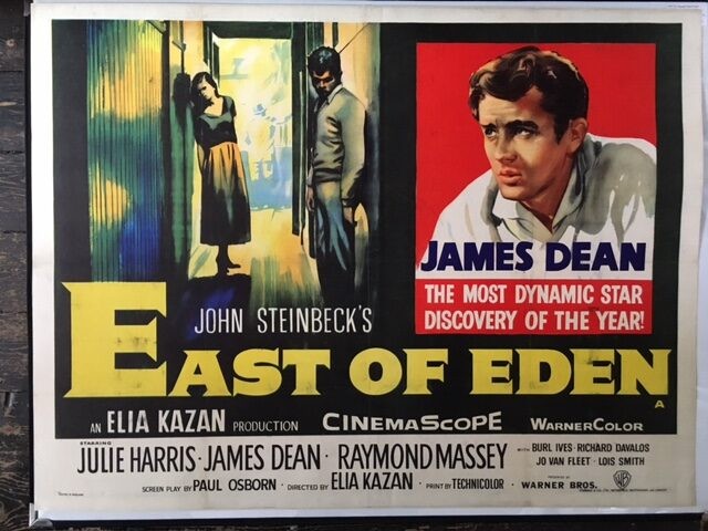 Pôster do filme East of Eden, com James Dean em destaque, olhando para o lado com expressão séria. À esquerda, uma mulher de vestido longo encosta-se a uma parede, enquanto um homem a observa, ambos em tons escuros e fundo vibrante. O título EAST OF EDEN em amarelo domina a parte inferior, com créditos e informações do filme em branco