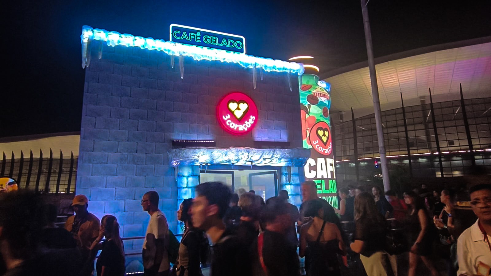 A bebida que mais faz sucesso no Rock in Rio? Café!