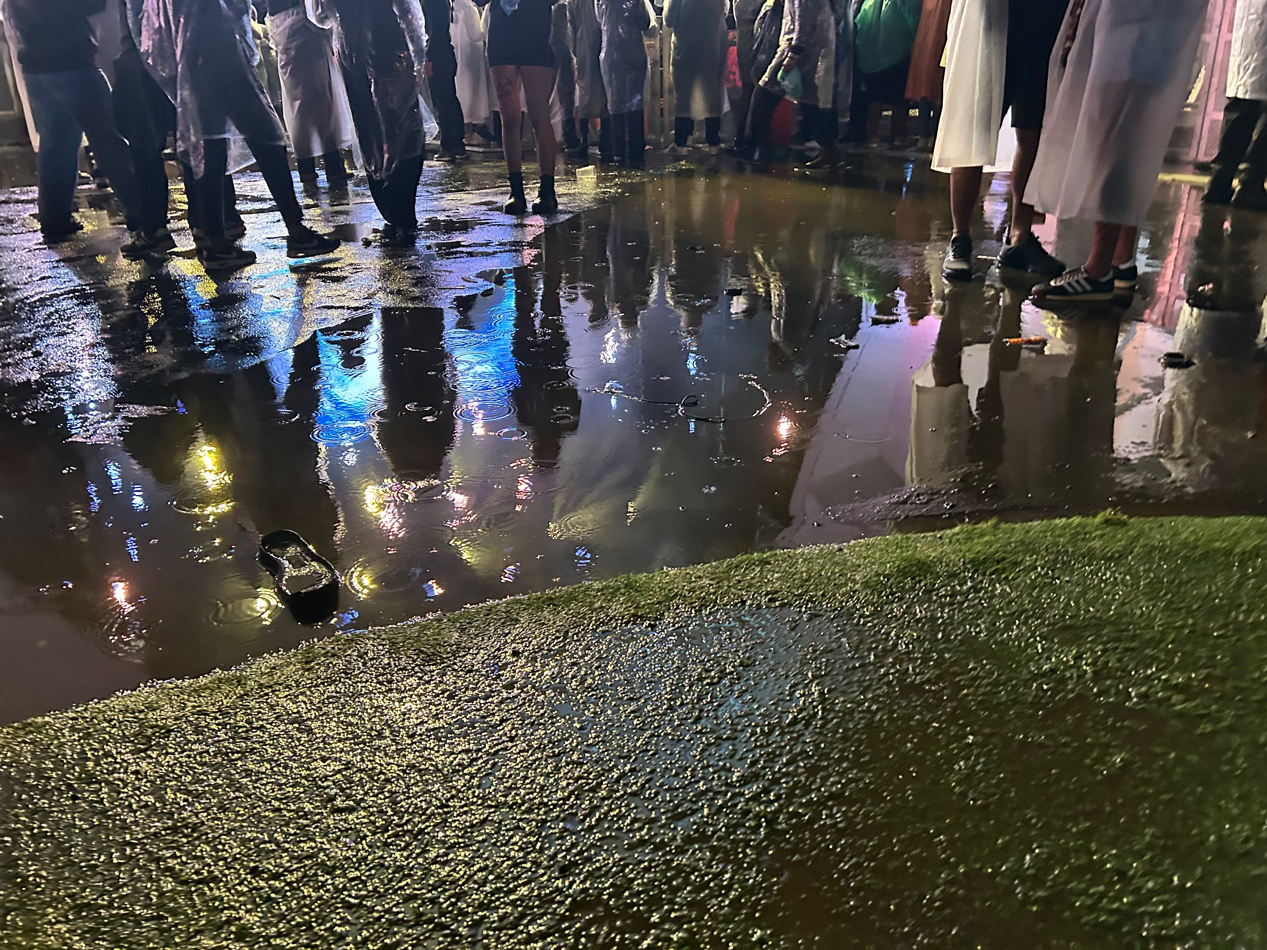 Como fica o chão do Rock in Rio depois do show do BaianaSystem