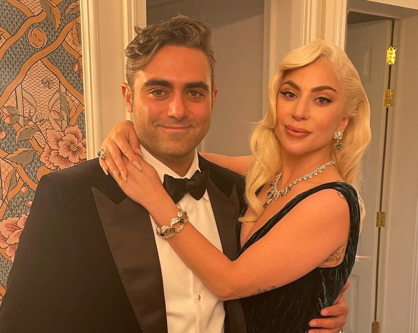 O assunto que concorre com o RIR neste sábado: Lady Gaga virou mãe