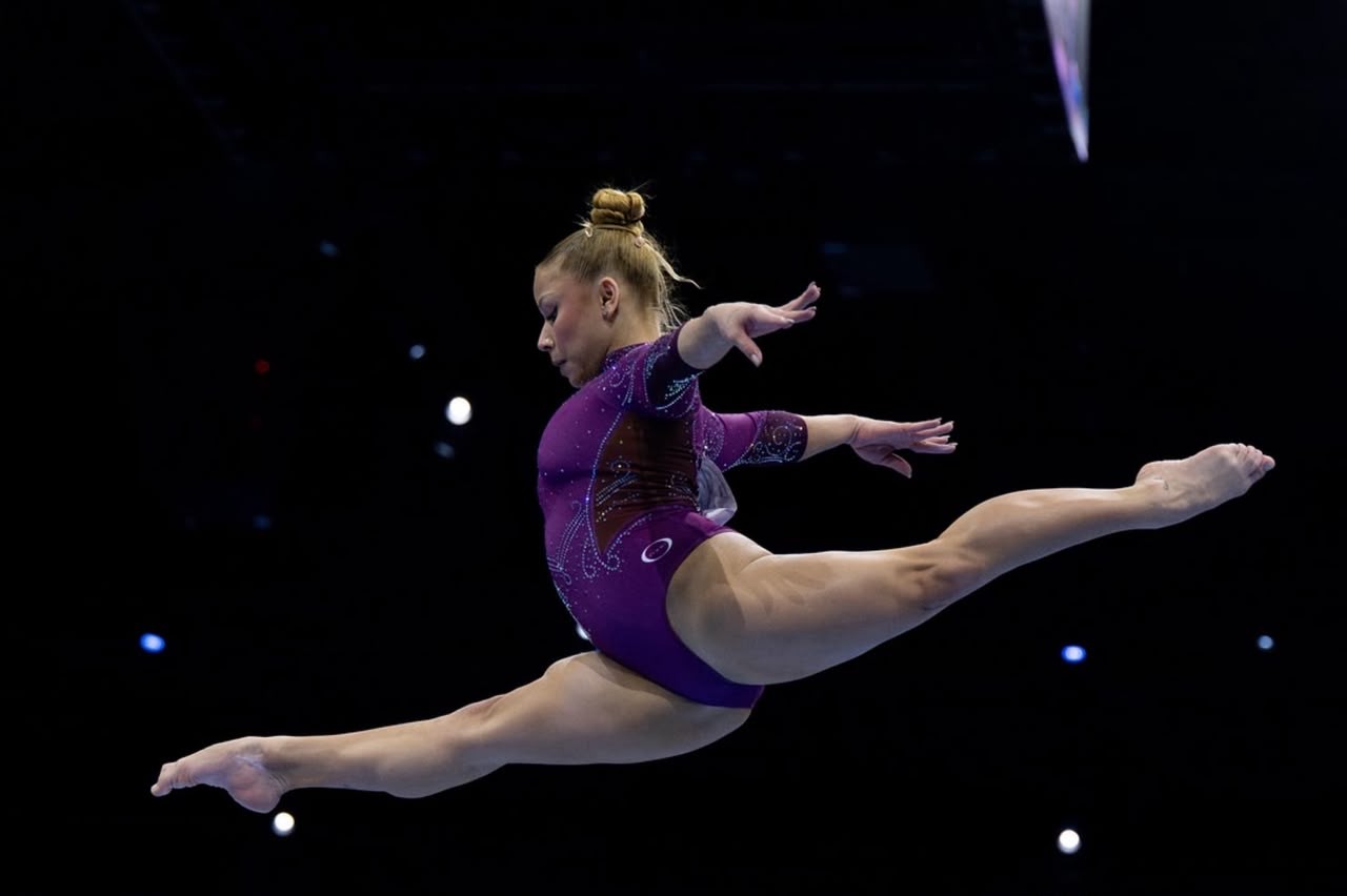 Flávia Saraiva conquista medalha de bronze no Mundial de Ginástica Artística