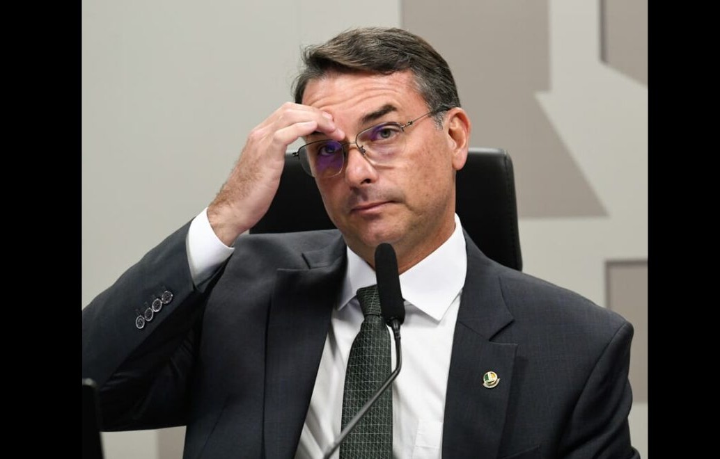 Uriã Fancelli: “Ninguém com 60 milhões de votos precisa fugir de nada”